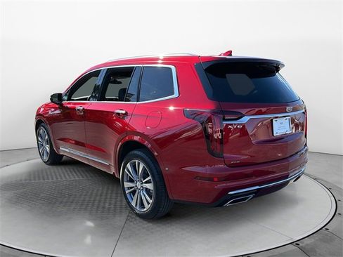 Certified 2025 Cadillac XT6 Premium Luxury image 5