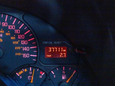 Used 2001 Pontiac Firebird Trans Am RWD image 13