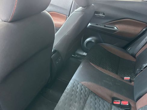 Used 2021 Nissan Kicks SR w/ Interior Electronics Package FWD image 5