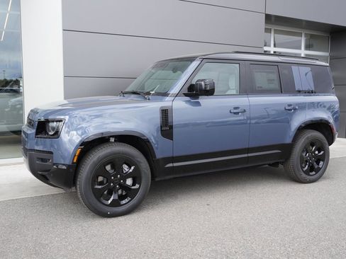 New 2026 Land Rover Defender 110 X-Dynamic SE AWD/4WD image 3