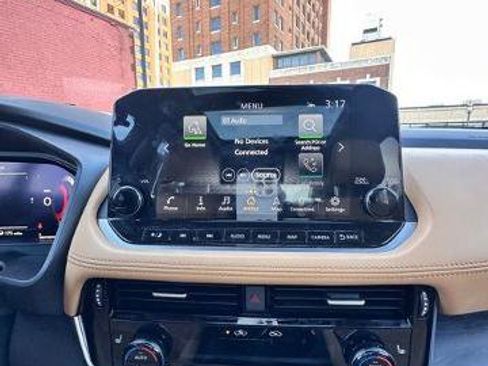 Certified 2023 Nissan Rogue Platinum w/ Platinum Premium Package image 11