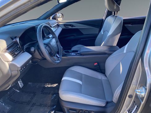 Certified 2025 Toyota Camry SE image 9