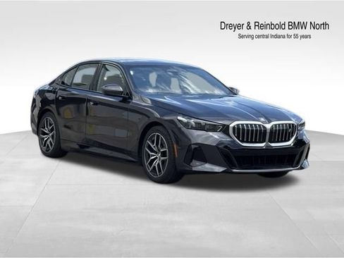 Certified 2026 BMW i5 eDrive40 w/ M Sport Package AWD/4WD image 9