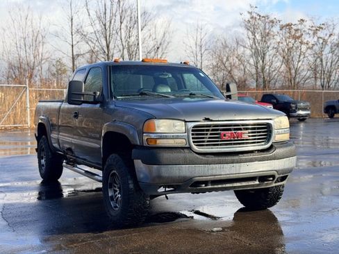 Used 2002 GMC Sierra 2500 SLE w/ SLT Marketing Option Pkg image 1