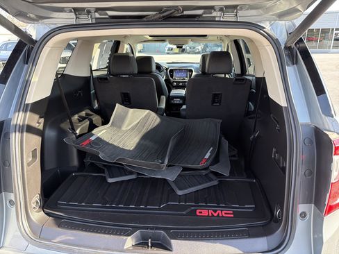 Used 2023 GMC Acadia Denali w/ Denali Technology Package FWD image 95