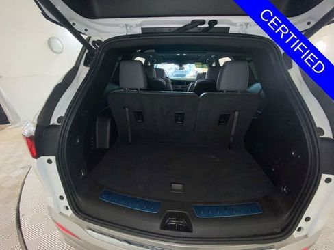 Certified 2024 Buick Enclave Essence w/ Experience Buick Package AWD/4WD image 12