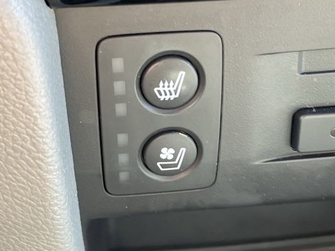 Used 2016 Honda Pilot Elite image 24