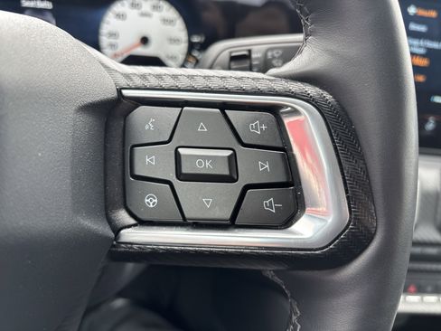 Used 2025 Ford Mustang Premium image 18