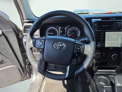 Used 2020 Toyota 4Runner TRD Off-Road Premium w/ Moonroof Package AWD/4WD image 11