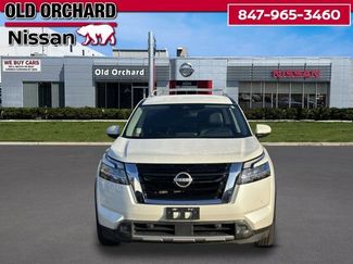 Used 2023 Nissan Pathfinder SL video 2