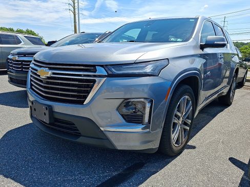 Certified 2023 Chevrolet Traverse High Country AWD/4WD image 3