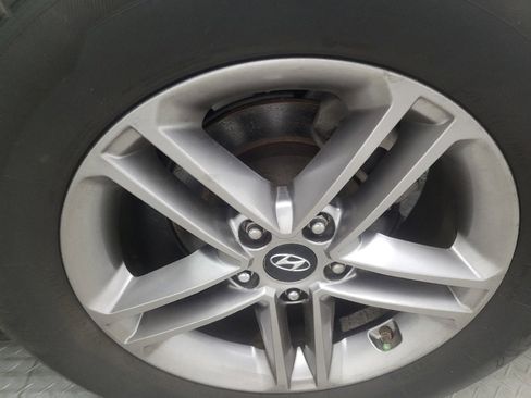 Used 2018 Hyundai Santa Fe Sport w/ 2.4L Value Package 02 FWD image 31