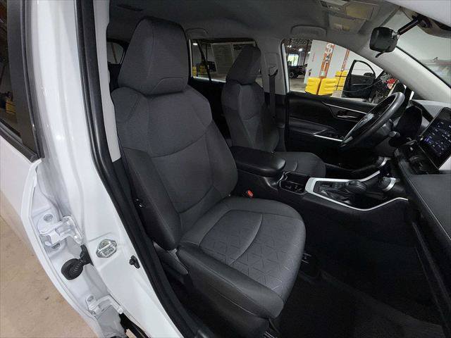 Certified 2025 Toyota RAV4 XLE AWD/4WD image 16