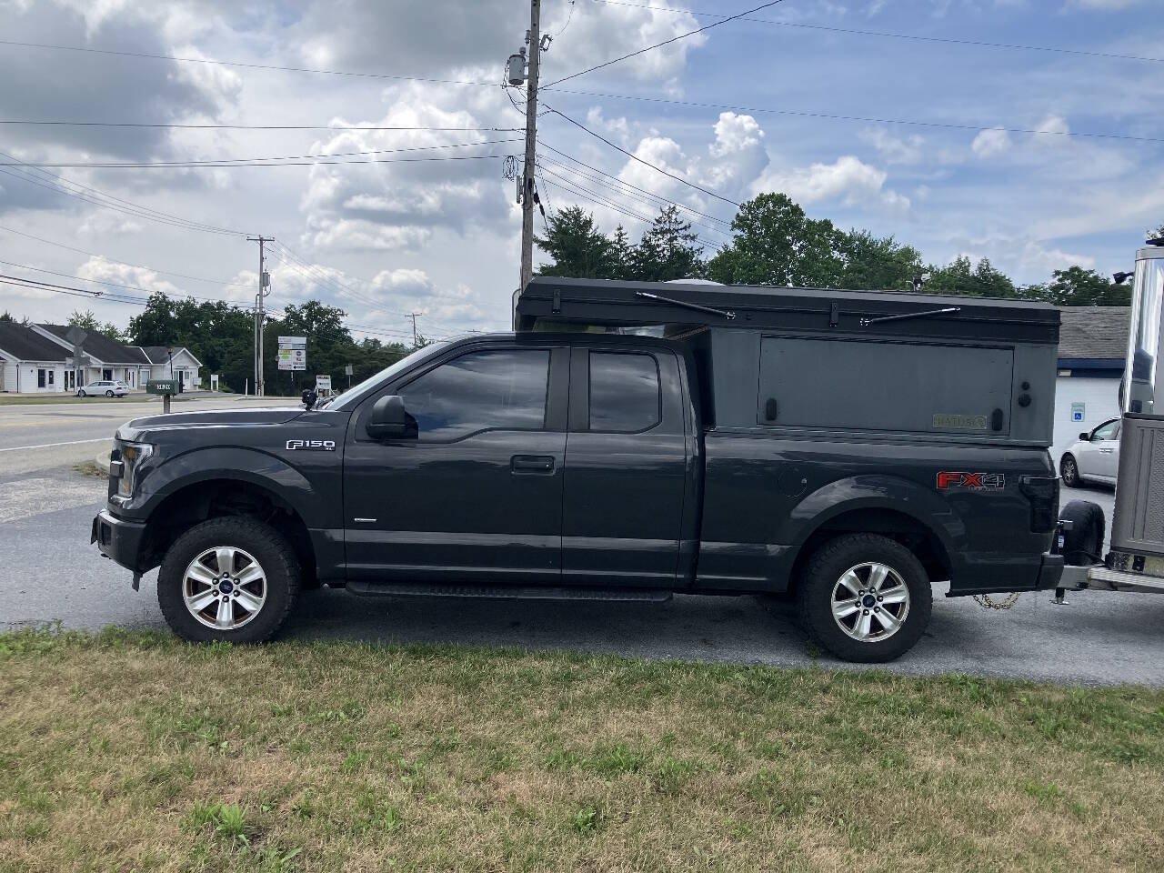 Used 2016 Ford F150 XL w/ Equipment Group 101A Mid AWD/4WD image 4