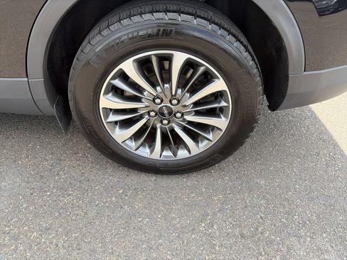 Certified 2023 Lincoln Nautilus Reserve AWD/4WD image 42