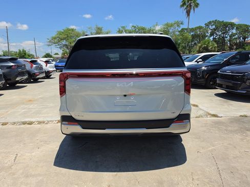 New 2026 Kia Carnival SX FWD image 7