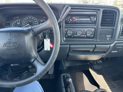 Used 2002 Chevrolet Silverado 1500 4x4 Regular Cab image 17