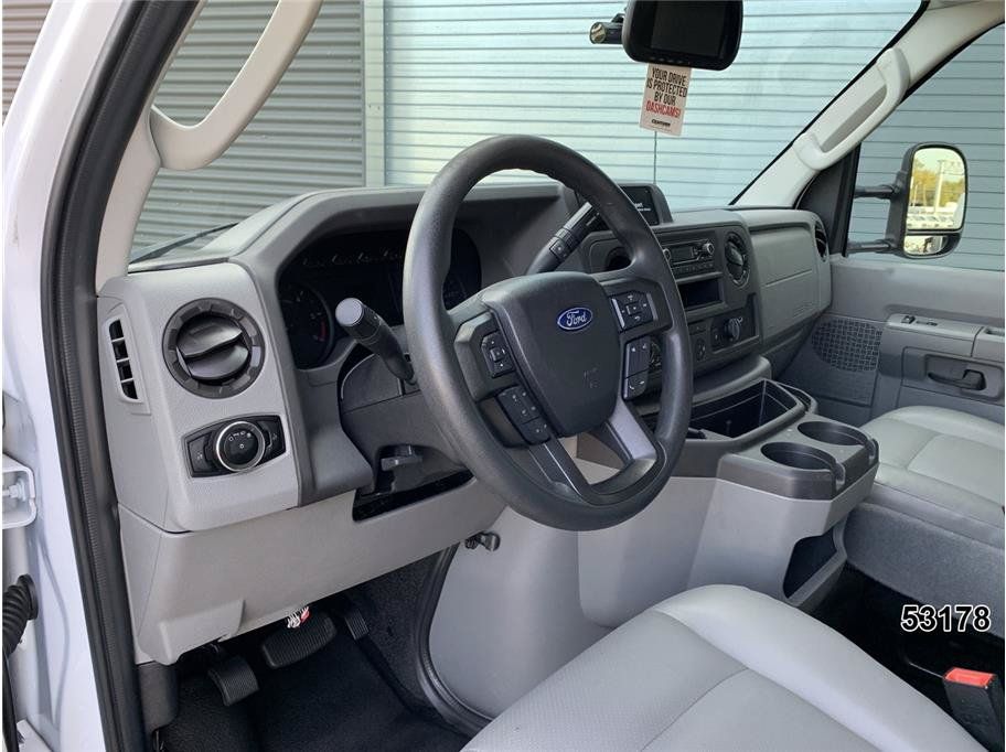 Used 2024 Ford E-450 and Econoline 450 Super Duty w/ Power Windows & Locks Group RWD image 25
