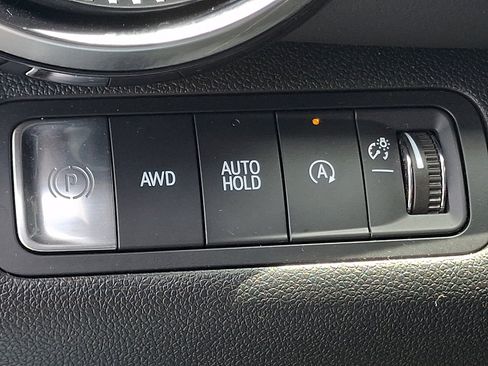 Used 2025 Chevrolet Equinox LT AWD/4WD image 25