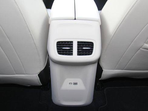 Used 2022 Buick Envision Essence w/ Safety Package AWD/4WD image 22