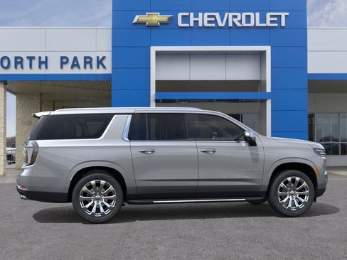 New 2026 Chevrolet Suburban Premier w/ Sun And Tow Package image 5