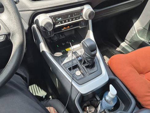 Used 2024 Toyota RAV4 LE image 5