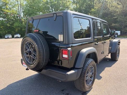 Used 2025 Jeep Wrangler Sport S AWD/4WD image 20