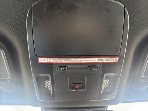 Used 2025 Toyota Camry SE FWD image 28