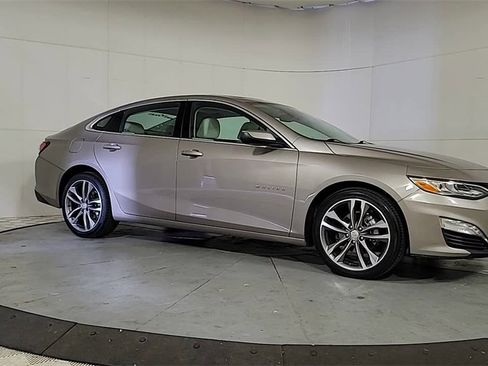 Used 2024 Chevrolet Malibu LT image 9