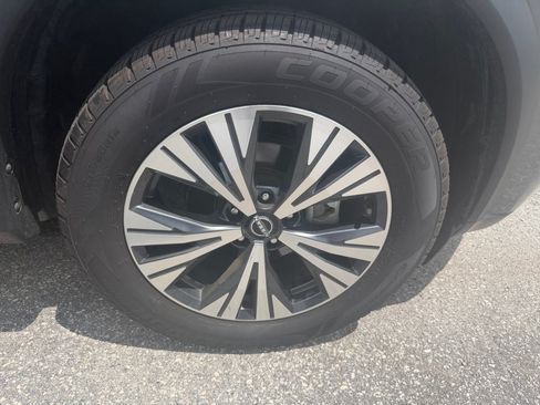 Certified 2022 Nissan Rogue SV FWD image 29