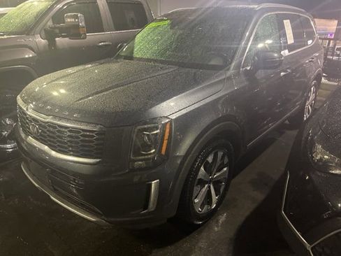 Used 2020 Kia Telluride S image 3