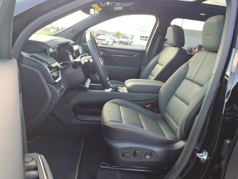 Certified 2025 GMC Acadia AT4 w/ Luxury Package AWD/4WD image 8