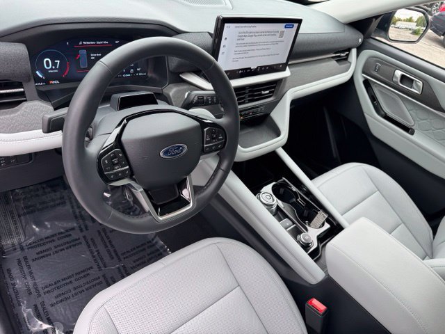 Used 2026 Ford Explorer Platinum w/ LUX Leather Package AWD/4WD image 18