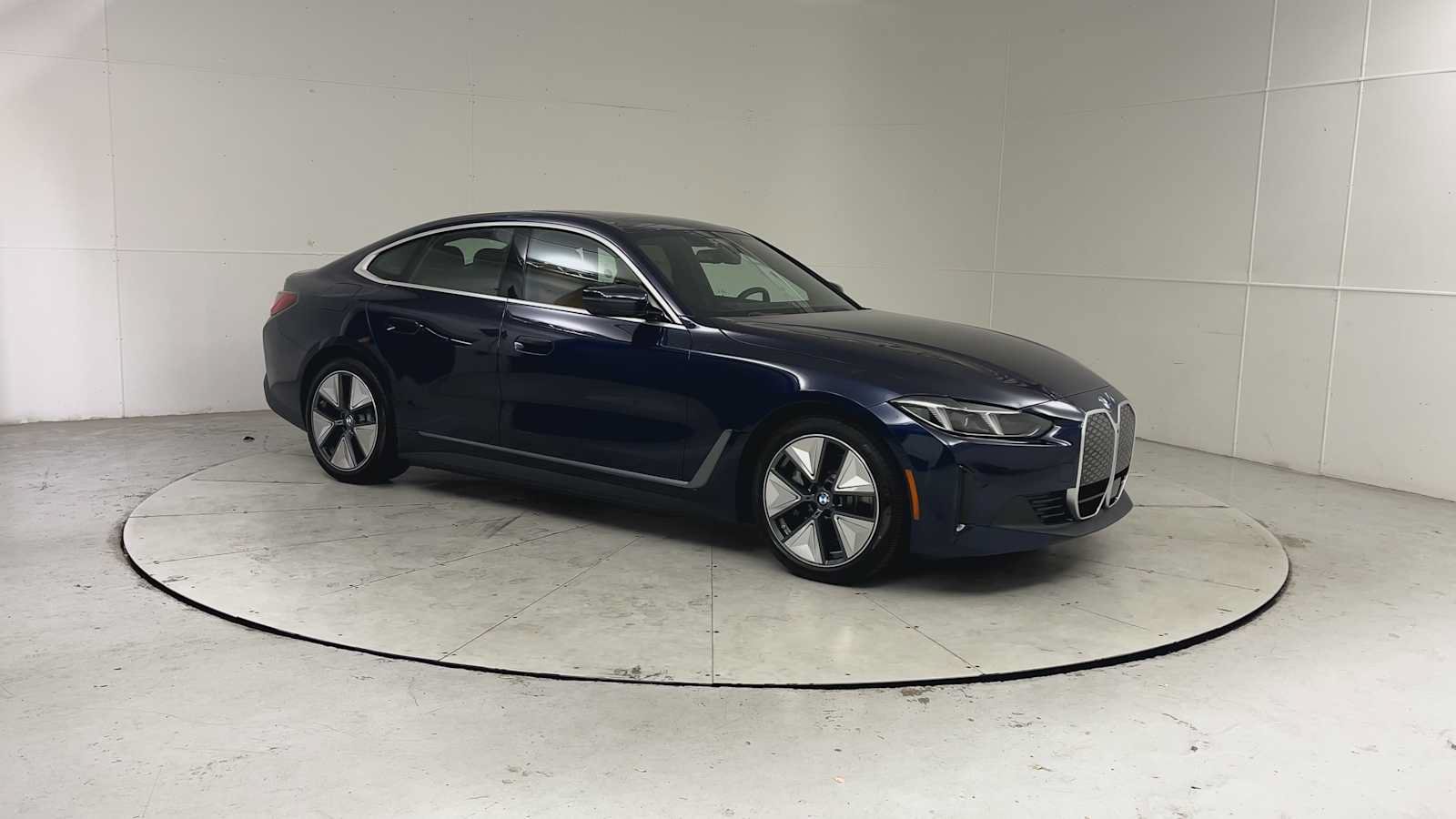 New 2026 BMW i4 xDrive40i w/ Premium Package AWD/4WD image 8