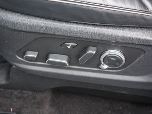 Used 2023 Hyundai Palisade Calligraphy image 27