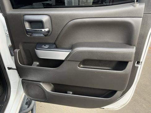 Used 2018 Chevrolet Silverado 1500 LT w/ All Star Edition image 32