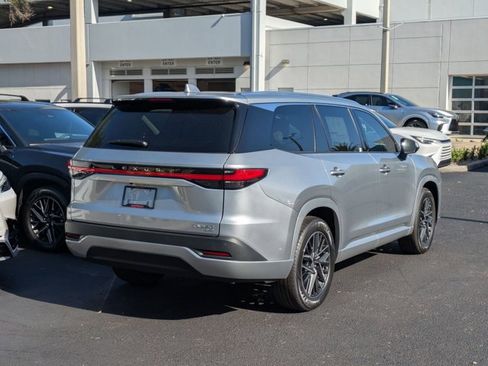 New 2026 Lexus TX 350 AWD image 2