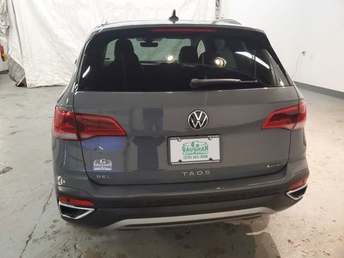 Used 2022 Volkswagen Taos SEL w/ Panoramic Sunroof Package AWD/4WD image 5