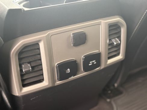 Used 2019 Ford F150 Lariat w/ FX4 Off-Road Package AWD/4WD image 24