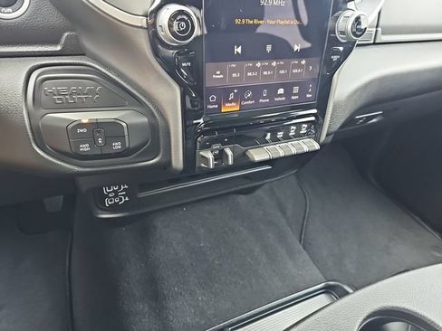 Used 2025 RAM 2500 Big Horn AWD/4WD image 18