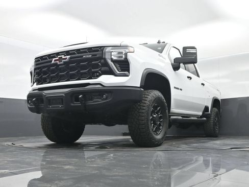 Used 2024 Chevrolet Silverado 2500 ZR2 w/ ZR2 Bison Edition AWD/4WD image 34