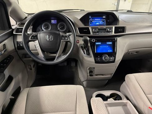Used 2016 Honda Odyssey EX image 8