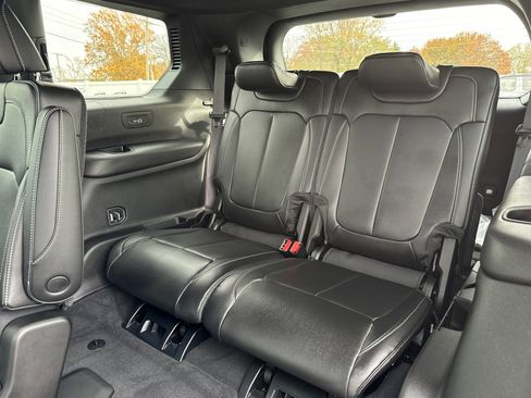 New 2025 Jeep Grand Cherokee L Limited w/ Black Appearance Package AWD/4WD image 6