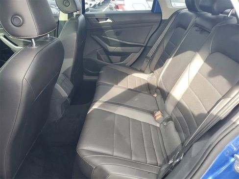Used 2022 Volkswagen Jetta SE image 10