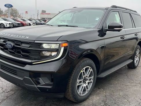 New 2026 Ford Expedition Active AWD/4WD image 4