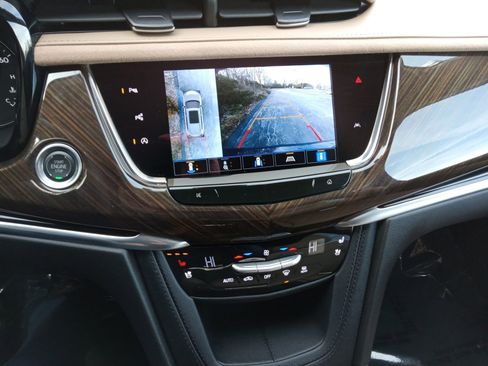 Used 2025 Cadillac XT6 Premium Luxury w/ Platinum Package image 17