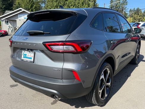 Used 2025 Ford Escape ST-Line Select AWD/4WD image 5