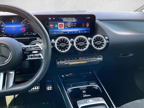 Used 2025 Mercedes-Benz GLA 250 image 8