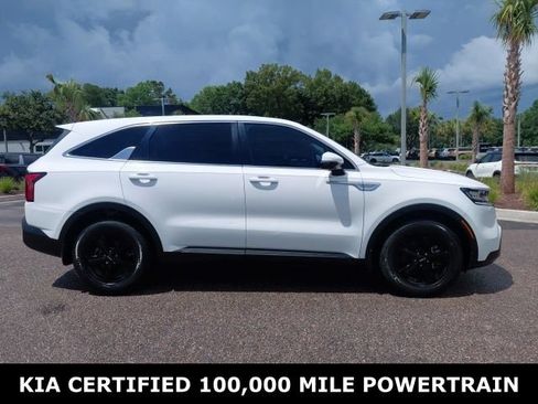 Used 2023 Kia Sorento LX FWD image 4