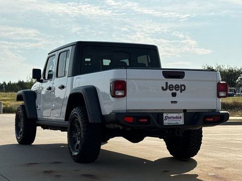 Used 2023 Jeep Gladiator Mojave AWD/4WD image 7